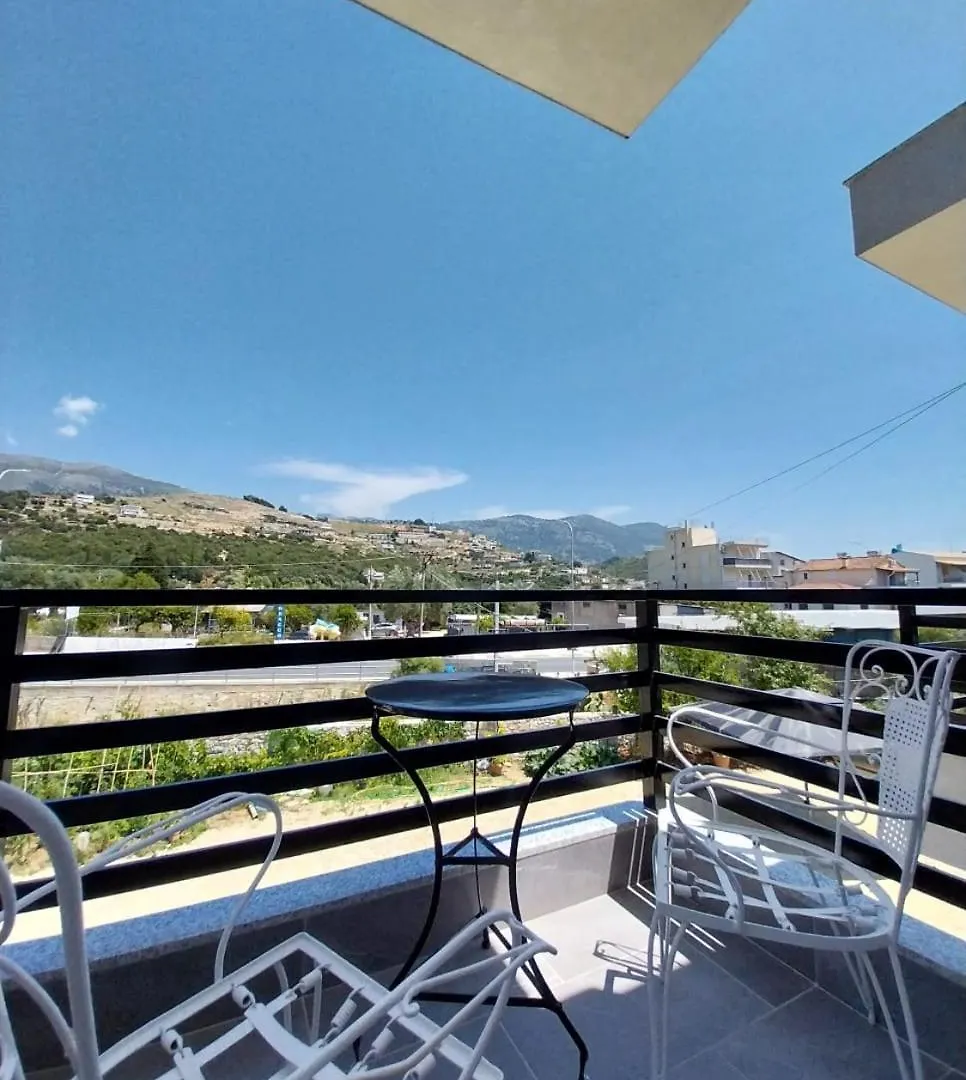 Lions Lair Hotel Himare 3*,  Albânia
